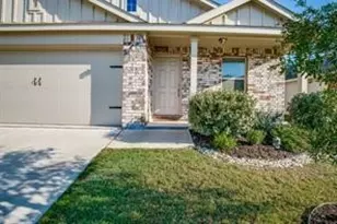 340 Falling Star Dr, Fort Worth, TX 76052 - Photo 2