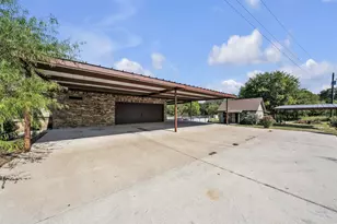 916 County Rd 913, Joshua, TX 76058 - Photo 32