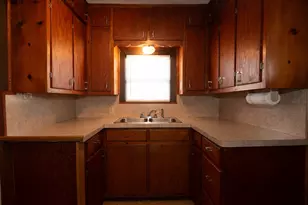 512 N Roberts St, West, TX 76691 - Photo 12