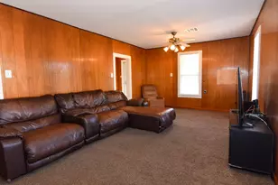 512 N Roberts St, West, TX 76691 - Photo 8