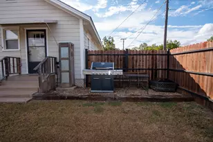 512 N Roberts St, West, TX 76691 - Photo 22