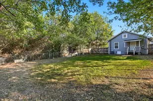 717 E Davis Ave, Fort Worth, TX 76104 - Photo 14