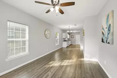 717 E Davis Avenue, Fort Worth, TX 76104 - Photo 4