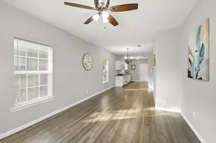 717 E Davis Ave, Fort Worth, TX 76104 - Photo 4