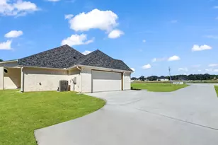 1012 Arbor Vista Dr, Azle, TX 76020 - Photo 4