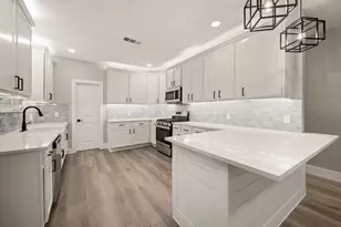 3329 Hemphill St, Fort Worth, TX 76110 - Photo 4