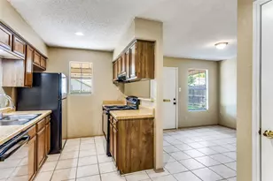 825 Blue Ridge Dr, Burleson, TX 76028 - Photo 14