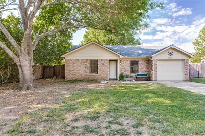 825 Blue Ridge Drive, Burleson, TX 76028 - Photo 2