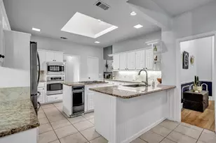 1375 Shores Cir, Rockwall, TX 75087 - Photo 10