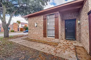 813 Woodway Ln, Richardson, TX 75081 - Photo 2