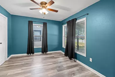 308 Poindexter Avenue, Cleburne, TX 76033 - Photo 10