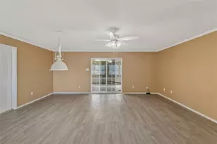 646 Gallant Fox Dr, Dallas, TX 75211 - Photo 6