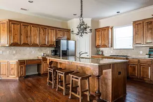 920 White River Dr, Allen, TX 75013 - Photo 2