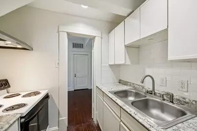 210 S Rosemont Avenue, Dallas, TX 75208 - Photo 4