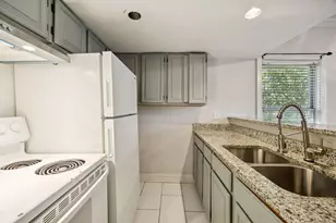 210 S Rosemont Ave, Dallas, TX 75208 - Photo 14