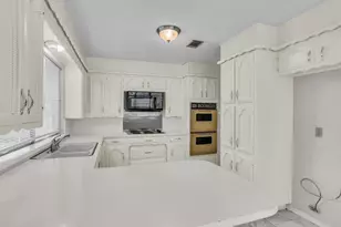 8409 Main St, North Richland Hills, TX 76182 - Photo 6