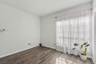 3550 Country Square Dr, Carrollton, TX 75006 - Photo 18