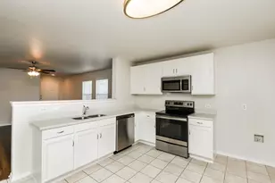 1132 Boxwood Dr, Crowley, TX 76036 - Photo 10