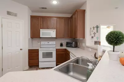 2812 Greenway Drive, Burleson, TX 76028 - Photo 10