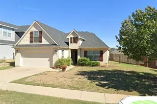 2812 Greenway Dr, Burleson, TX 76028 - Photo 1