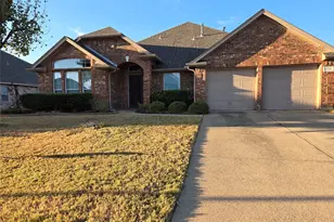 1111 Wynnewood Dr, Glenn Heights, TX 75154 - Photo 1