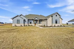 1973 Johnnie Dr, Springtown, TX 76082 - Photo 4