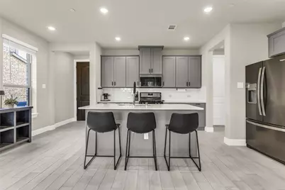 645 Hutchinson Drive, Lewisville, TX 75077 - Photo 6