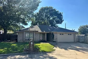 2512 Harmony Ct, Arlington, TX 76015 - Photo 1