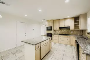 1724 Midcrest Dr, Plano, TX 75075 - Photo 8