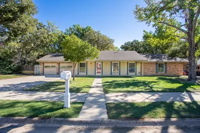 2610 Nottingham Drive, Denton, TX 76209 - Photo 2