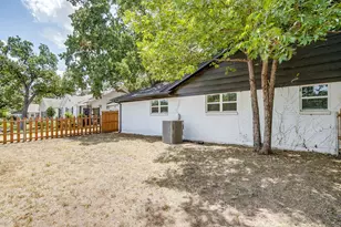 2536 Daisy Ln, Fort Worth, TX 76111 - Photo 38