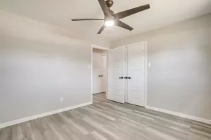 2536 Daisy Ln, Fort Worth, TX 76111 - Photo 30