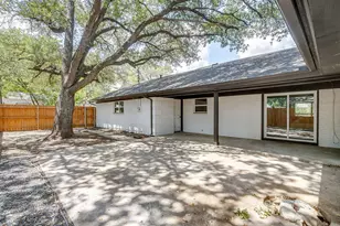 2536 Daisy Ln, Fort Worth, TX 76111 - Photo 36