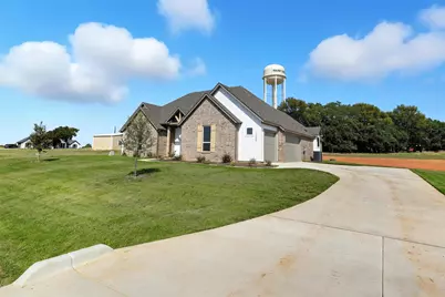 1005 Ronnie Court, Springtown, TX 76082 - Photo 4