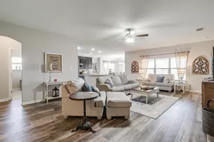 1023 Saint Andrews Dr, Burleson, TX 76028 - Photo 8