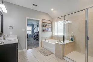 1023 Saint Andrews Dr, Burleson, TX 76028 - Photo 24