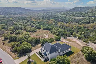 8732 Fullerton Dr, Cleburne, TX 76033 - Photo 4