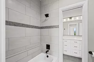 8732 Fullerton Dr, Cleburne, TX 76033 - Photo 32