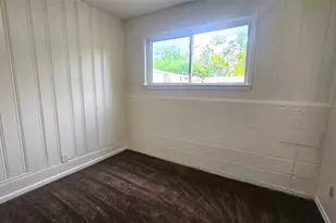 1015 S Welch Street S, Denton, TX 76201 - Photo 4