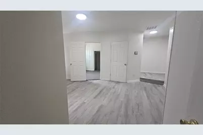 1015 S Welch Street S #A, Denton, TX 76201 - Photo 2