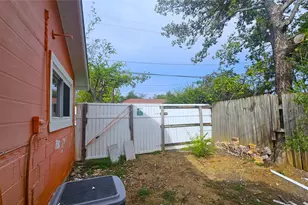 1015 S Welch Street S, Denton, TX 76201 - Photo 18