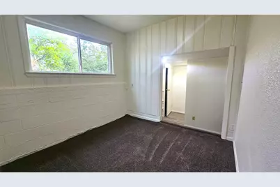 1015 S Welch Street S #A, Denton, TX 76201 - Photo 6