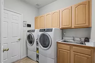 1505 Leaning Oak Ln, Cleburne, TX 76033 - Photo 16