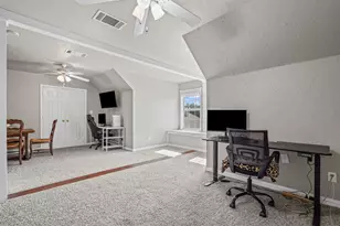 1505 Leaning Oak Ln, Cleburne, TX 76033 - Photo 32