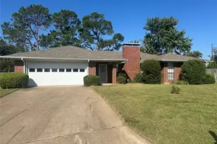 22 Haven Cir, Denison, TX 75020 - Photo 2