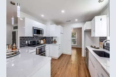 2302 Stone Glen Lane, Carrollton, TX 75007 - Photo 12