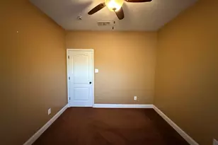 117 Hanover St, Grand Prairie, TX 75052 - Photo 30