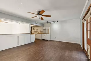 3209 Seaside St, Irving, TX 75062 - Photo 4