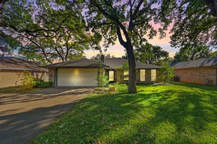 117 Oakhaven Dr, Grand Prairie, TX 75050 - Photo 1