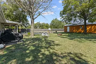 208 W Allen Ave, Godley, TX 76044 - Photo 26